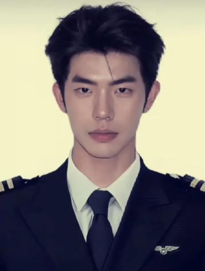 Truyện Anh Cảnh Sát Đẹp Trai Là Vị Hôn Phu Của Tôi - mk