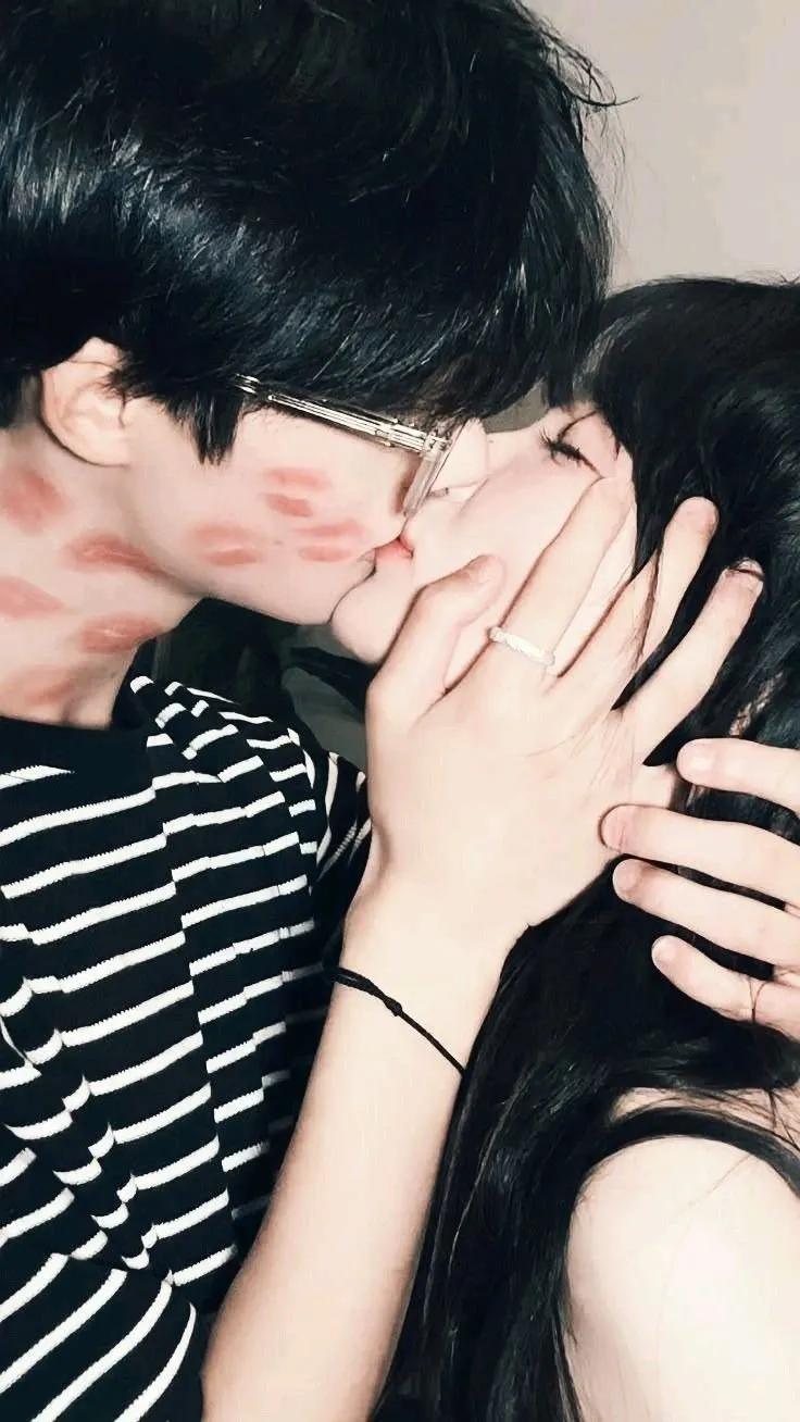 Truyện Ánh Dương Băng Giá và Hợp Đồng Thân Mật - Ngọc Linh