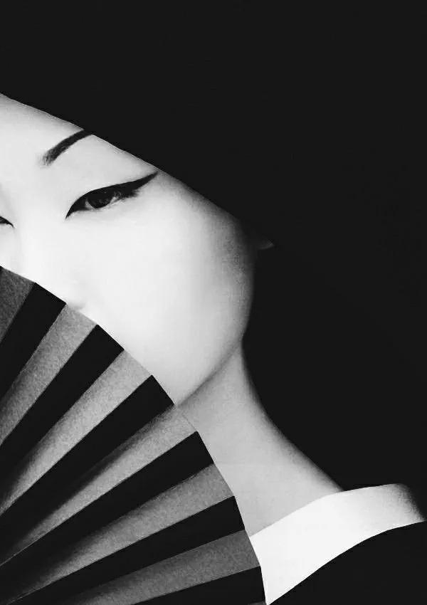 Truyện Chiếc mặt nạ da người - - Itto Aptx