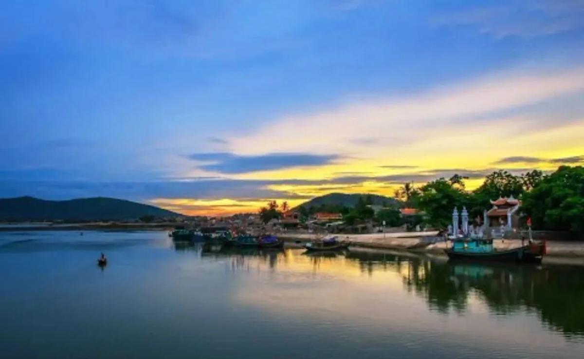 Truyện Sự tích đền Cờn - Truyện Cổ Tích