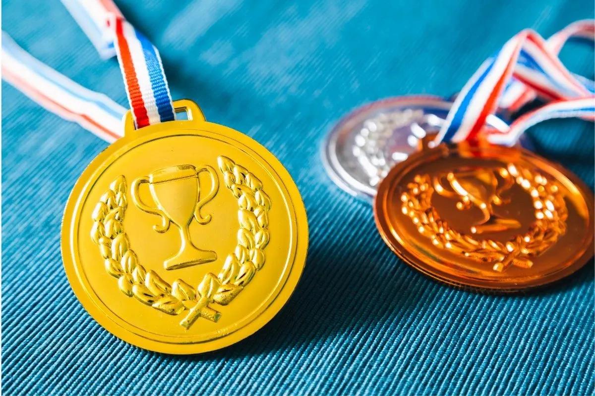 Truyện Tấm huy chương vàng - Truyện Cổ Tích