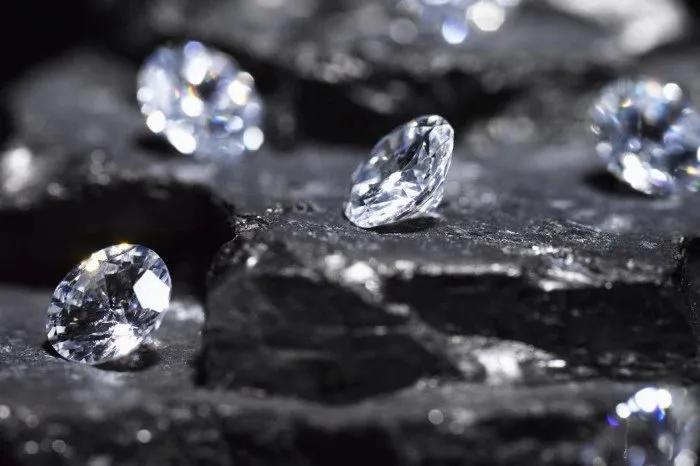 Truyện Con quái vật trong hang sâu - Truyện Cổ Tích