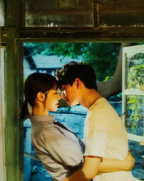 Truyện Ngang qua thế giới của em - Trương Gia Giai