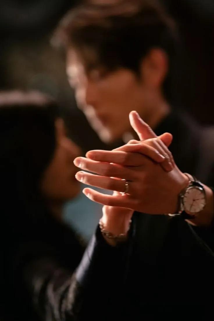 Truyện Tình Yêu Ở Ngã Rẽ Sự Nghiệp - Ngọc Linh