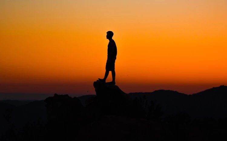 Truyện Không bao giờ gục ngã - Truyện Cổ Tích